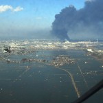 helicopter_flies_over_Sendai